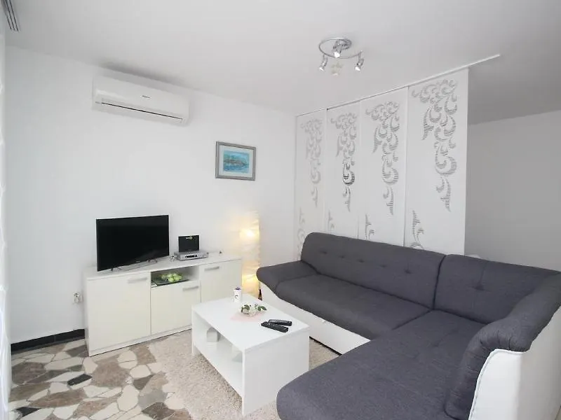 Magasic Dubravka - One Bedroom Baska  3*, Baska (Krk)